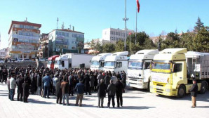Yozgat’tan  Bayırbucak Türkmenlerine 6 TIR dolusu yardım yola çıktı
