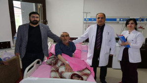 75 yaşındaki hasta ameliyatla tıkanan damarı açılarak felç olmaktan kurtuldu