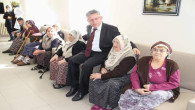 Yozgat Belediye Başkanı Kazım Arslan, huzur evinde yaşlıları ziyaret etti
