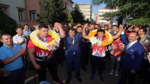 Dünya şampiyonları Yozgat’ta coşkuyla karşılandı