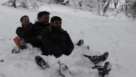 Yozgat’ta gazeteciler karın keyfini kızak kayarak çıkardı