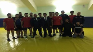 Yozgatlı güreşçiler Türkiye Şampiyonası’na gidiyor