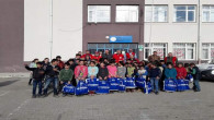 Kızılay’dan köy okullarındaki 650 öğrenciye kıyafet yardımı