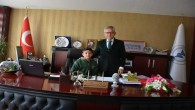 Başkan Arslan, koltuğunu 7 sınıf öğrencisi Eliaçık’a bıraktı