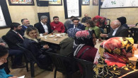 AK Parti adayı Minar, Teravih sonrası vatandaşlarla sohbet etti