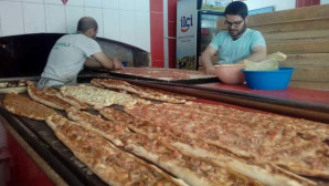 Yerköy’ün kıymalı pidesi Konya etli ekmeğe rakip