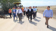 Vali Yurtnaç: Köy yolları sıcak asfalt yapım çalışması hızla devam ediyor
