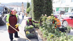 Yozgat Belediyesi şehrin caddelerini 150 Bin çiçekle donatıyor