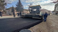 Sorgun Belediyesi asfalt serim çalışmasını sürdürüyor