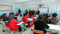 Vali Polat okul ziyaretlerini sürdürüyor