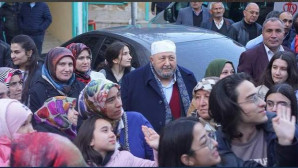 Bilal Şahin, Yozgat ve Sivas’tan 25 kişiyi umreye gönderdi
