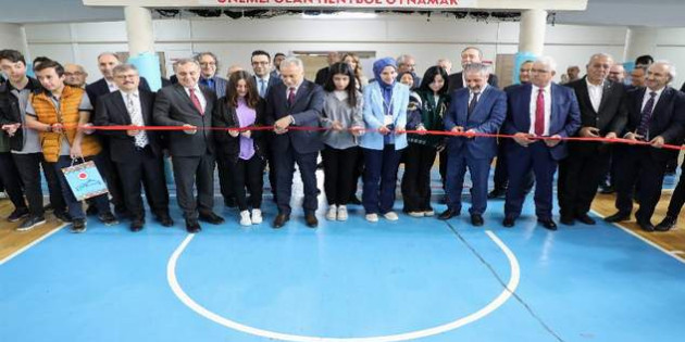 Yozgat’ta 12 üniversitenin katılımı ile fuar düzenlendi