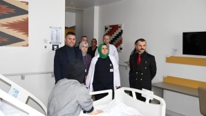 Başhekim Kozan hastaların kandilini kutladı