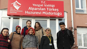 Yozgat Hayvan Koruma ekibinden huzurevi ziyareti