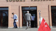 Vali Yurtnaç, Valilik binasının protokol girişini halka açtı