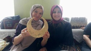Vali Yurtnaç’ın Eşi Dilek Yurtnaç’tan Türk Ocağına ziyaret