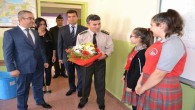 Albay Yeşilyurt, Cumhuriyet Ortaokulu öğrencilerine başarılar diledi