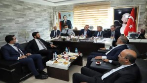 Kandemir’den, AK Parti Yerköy İlçe Teşkilatına ziyaret
