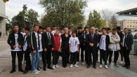 Vali Özkan’ın eşi Arzu Özkan’dan, öğrencilerle Antıkabir ve Meclis ziyareti