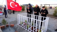 Vali Özkan, Şehit Arslan’ın kabrini ziyaret ederek dua okudu