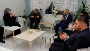 Vali Özkan, Şehit Özel Harekat Polisi Mustafa Aslan’ın ailesini ziyaret etti