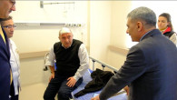 Vali Özkan, hastanedeki yaralıları ziyaret etti