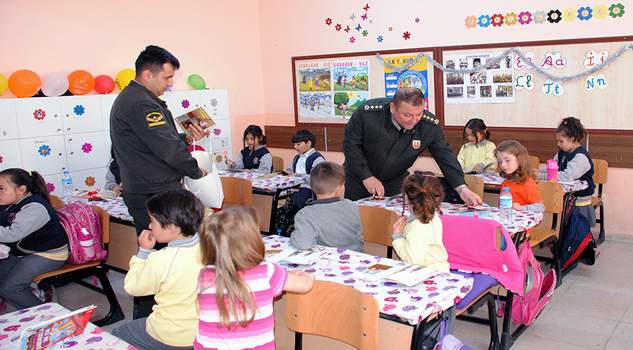 Genelkurmay Başkanı Akar, mektuba kayıtsız kalmadı
