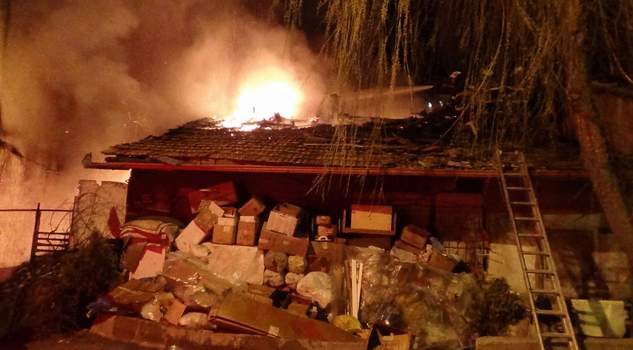 Yozgat’ta çöp evde çıkan yangın korkuttu