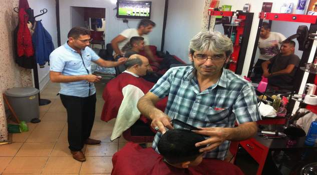 Bayram berber ve kuaförlerin yüzünü güldürdü