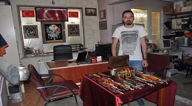 25 yılda topladığı bin 500 tespihle kendi koleksiyonunu oluşturdu