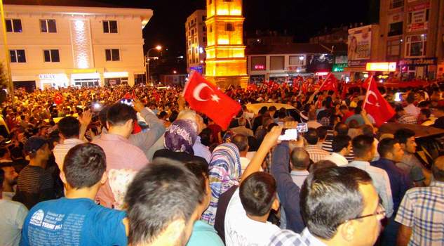 Yozgat’ta halk sokağa döküldü