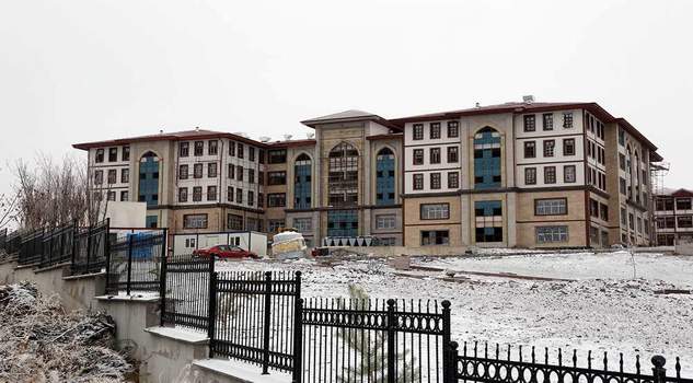 Vali Yurtnaç: Yozgat’ın her köşesinde bir  şantiye var