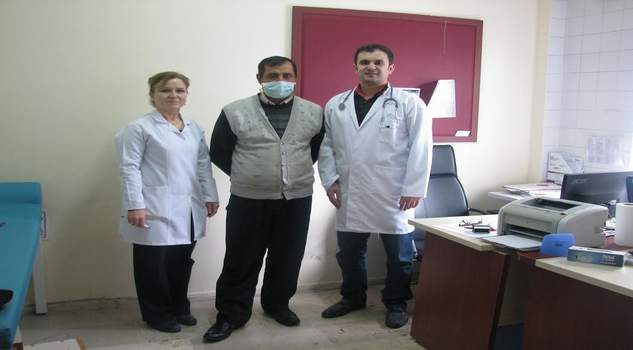 Annesi diyaliz hastası oğluna böbreğini verdi