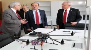 Vali Yurtnaç: Teknolojiyi üretiyorsanız başarılı ve gelişmiş bir toplum oluyorsunuz