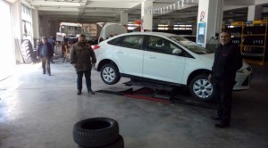 Havanın ısınması oto lastikçilerin iş yoğunluğunu artırdı