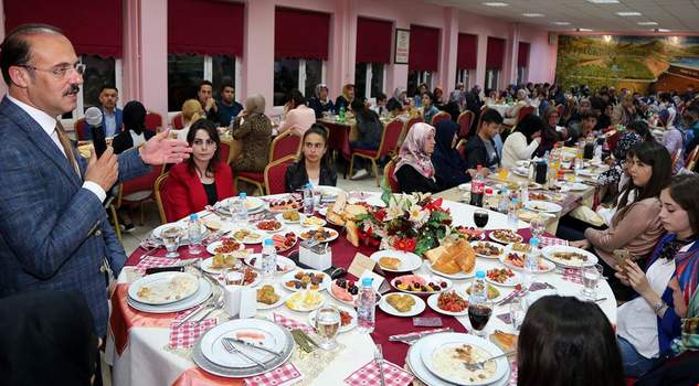 Vali Yurtnaç: Hami-Yet ailelerimiz önceki valimizin emanetleridir