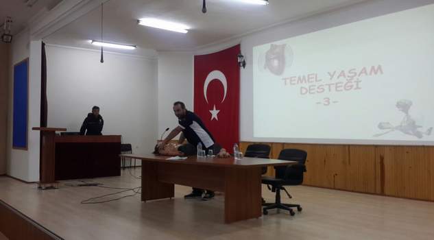 POMEM öğrencilerine “temel yaşam desteği” eğitimi
