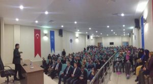 Milletvekili Başer’den “Zoru Başaranlar” konferansı