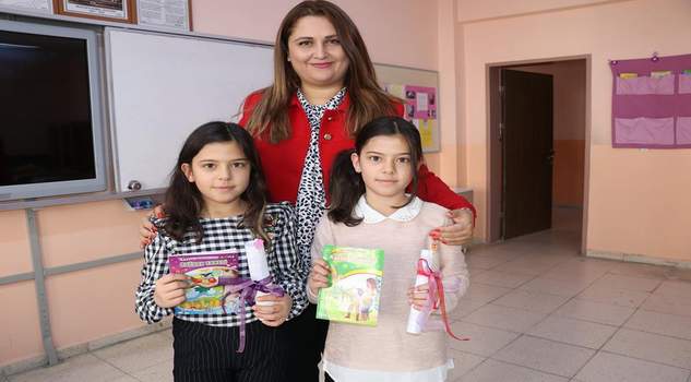 Öğrenci ve veliler karne sevinci yaşadı