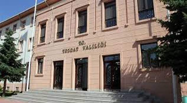 Başarılı kurumlar töhmet altında tutulmamalı