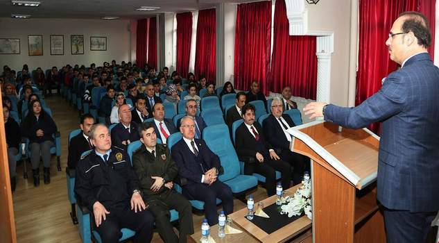 Vali Yurtnaç: Uyuşturucu satıcılarının hedefi olmayın