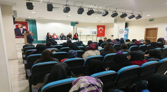 Yozgatlı kadın girişimciler öğrencilerle buluştu