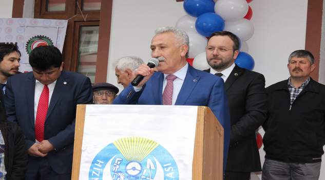 Hizmet İş Sendikası Başkanı Zararsız güven tazeledi