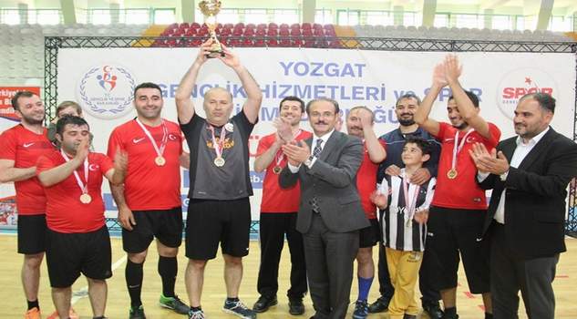 Futsal Turnuvasının şampiyonu Cumhuriyet Ortaokulu