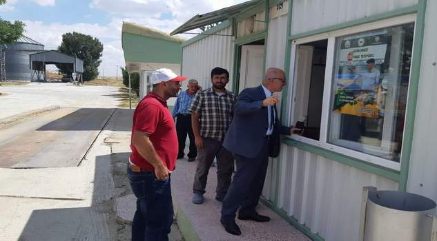 Keven:  Çiftçiden 3 liraya alıyorlar, çiftçiye tekrar 11 liradan satıyorlar