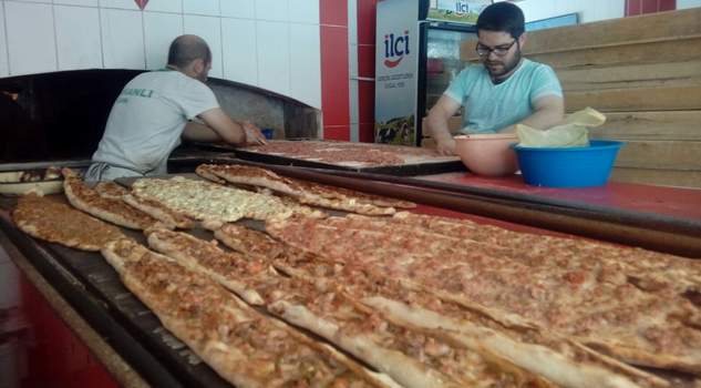 Yerköy’ün kıymalı pidesi Konya etli ekmeğe rakip