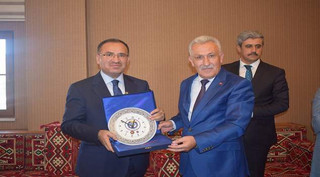 Bozdağ’dan Hizmet İş Sendikası Başkanı Zararsız’a ziyaret