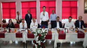 Tayini çıkan adliye personeline veda yemeği