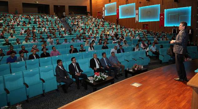 Kapaklıkaya, ilk konferansı öğretmenlere verdi