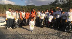 Sosyal Sorumluluk Projesi kapsamında çamlığı temizlediler